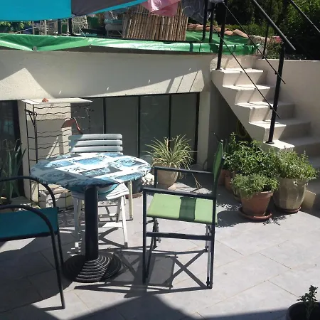 Le 32 Rue D Onzac * 马尔芒德